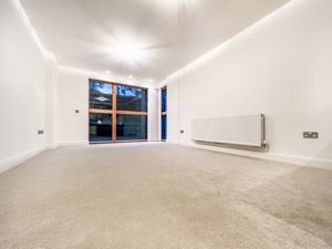 Lounge- click for photo gallery